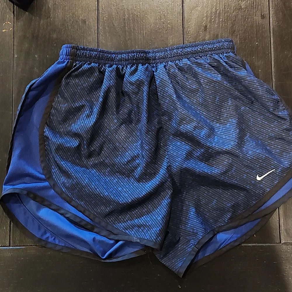 5 pair Nike Dri fit shirts size Small - Picture 8 of 16